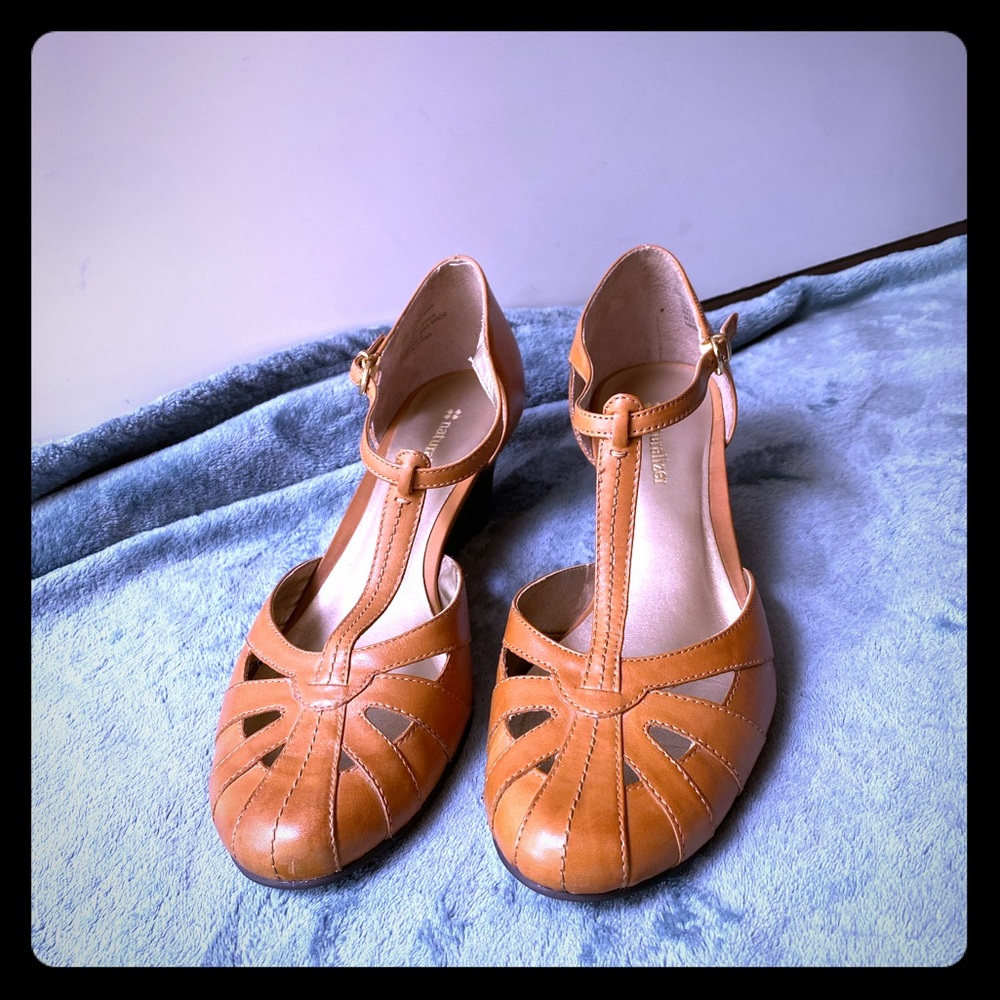 Women’s Naturalizar Hoffman Wedges Size 9M